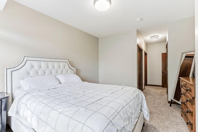 3251 Louisiana Avenue S 323, Saint Louis Park, MN 55426