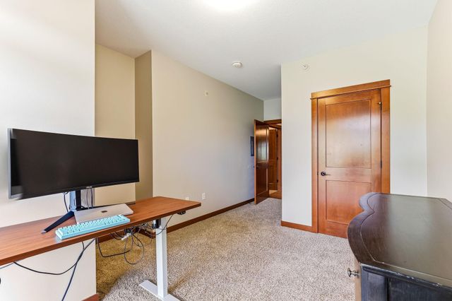 3251 Louisiana Avenue S 323, Saint Louis Park, MN 55426