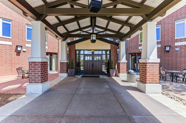 3251 Louisiana Avenue S 323, Saint Louis Park, MN 55426