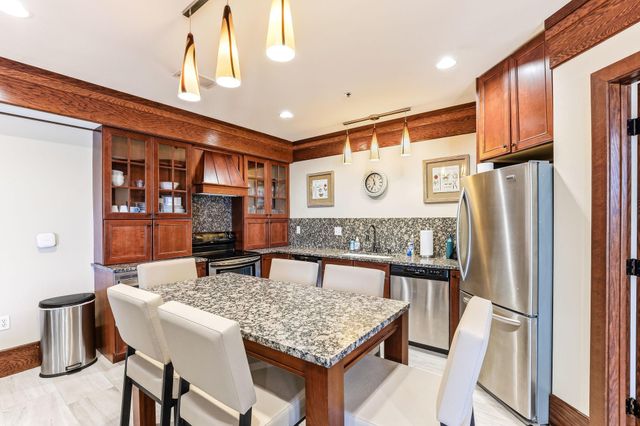 3251 Louisiana Avenue S 323, Saint Louis Park, MN 55426