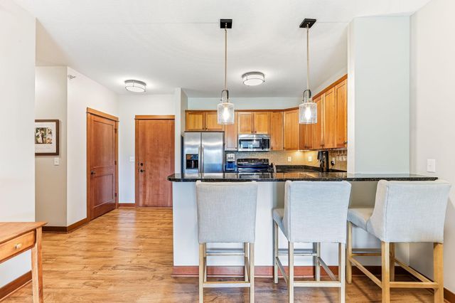 3251 Louisiana Avenue S 323, Saint Louis Park, MN 55426