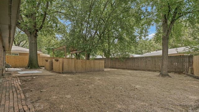 1804 Rich Rd, Jonesboro, AR 72401
