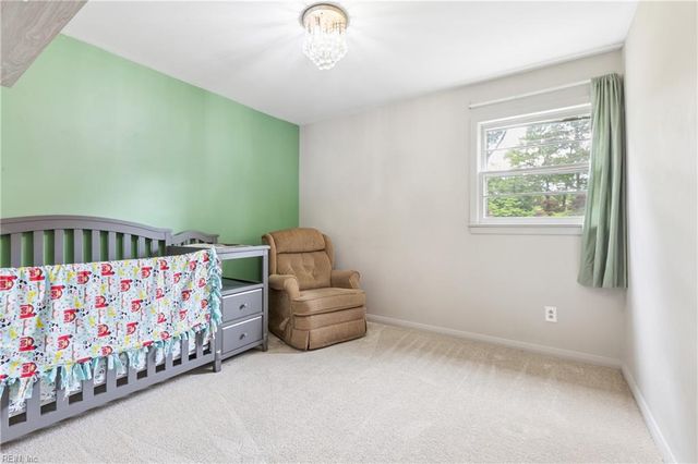 6 Luanita LN, Newport News, VA 23606