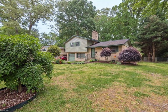 6 Luanita LN, Newport News, VA 23606