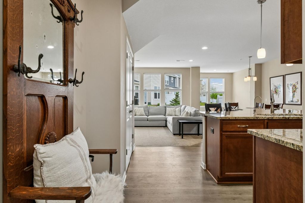 708 Rockburn Road, Chanhassen, MN 55317 — photo 3