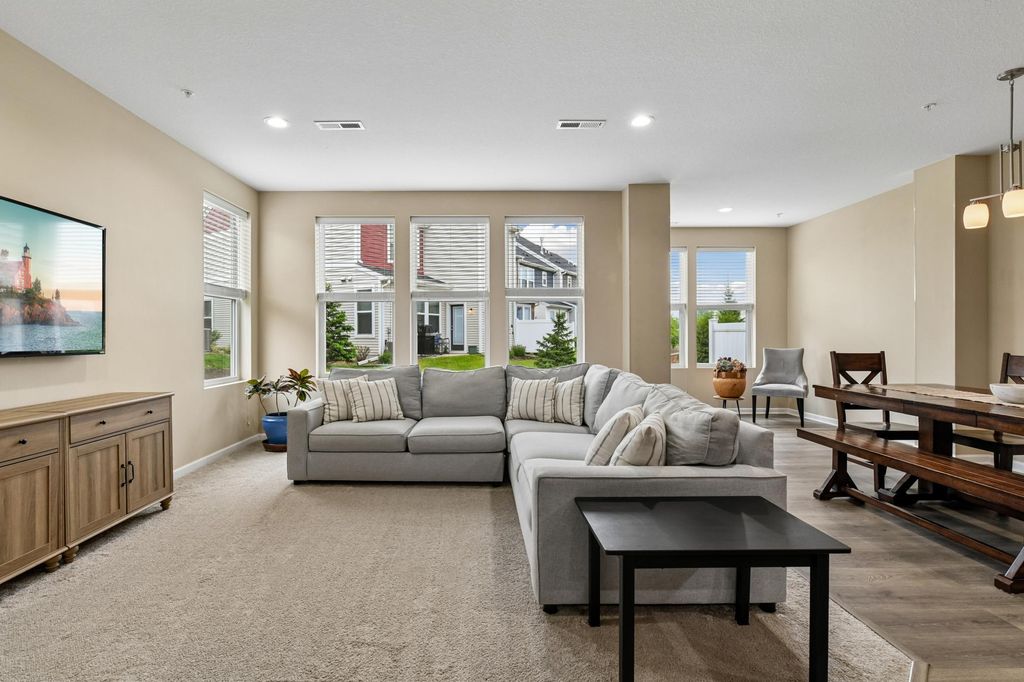 708 Rockburn Road, Chanhassen, MN 55317 — photo 4