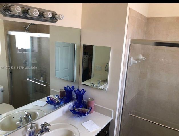 3203 SE 6th St, Homestead, FL 33033