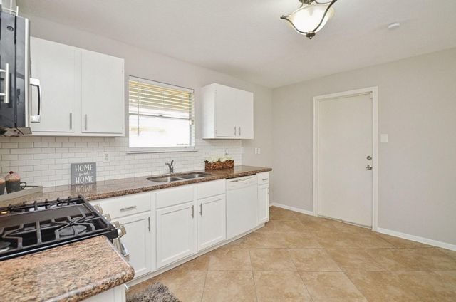 14139 Clear Forest Drive, Sugar Land, TX 77498
