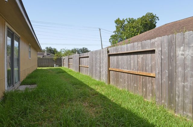 14139 Clear Forest Drive, Sugar Land, TX 77498