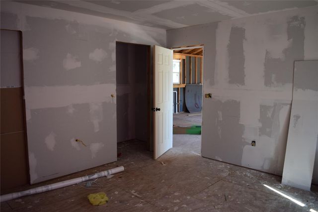 301 Road 5202, Cleveland, TX 77327