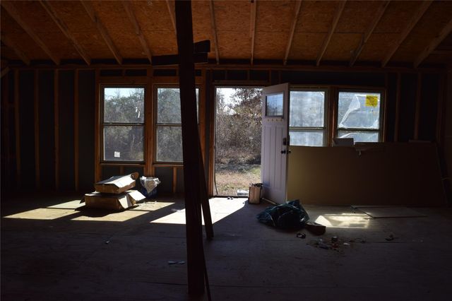 301 Road 5202, Cleveland, TX 77327