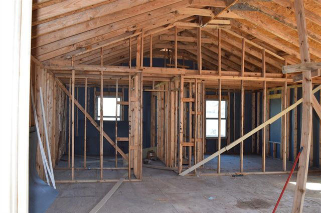 301 Road 5202, Cleveland, TX 77327