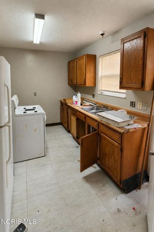 2270 Franklin Avenue, Toledo, OH 43620