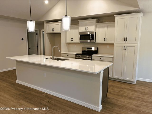 194 Cypress Boulevard, Homosassa, FL 34446