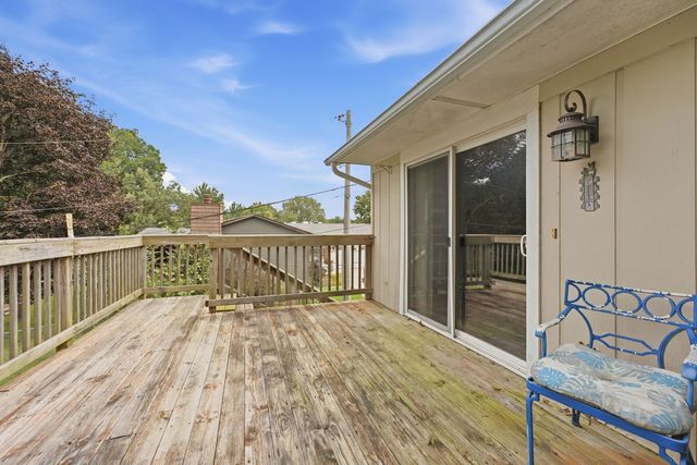 8910 33rd Street, Rock Island, IL 61201