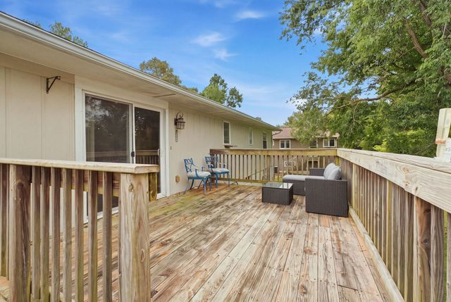 8910 33rd Street, Rock Island, IL 61201