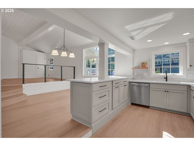 19510 Se KAY St, Milwaukie, OR 97267
