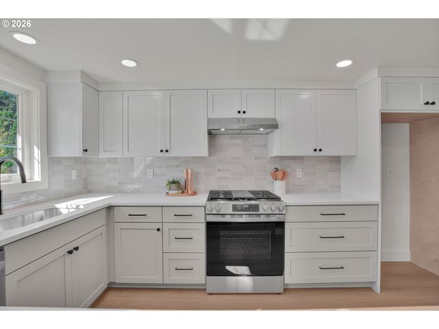 19510 Se KAY St, Milwaukie, OR 97267