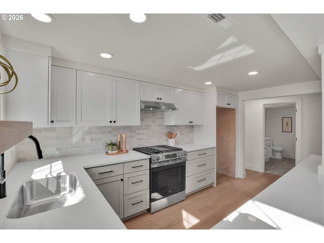 19510 Se KAY St, Milwaukie, OR 97267
