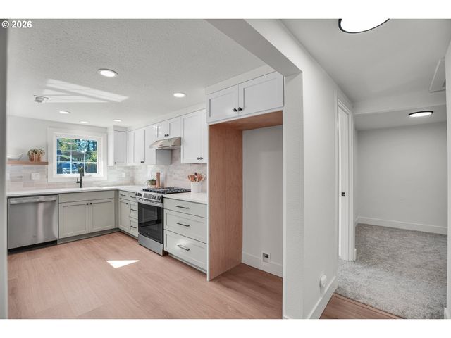 19510 Se KAY St, Milwaukie, OR 97267