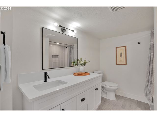 19510 Se KAY St, Milwaukie, OR 97267