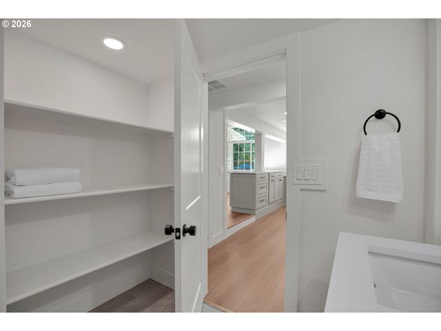 19510 Se KAY St, Milwaukie, OR 97267