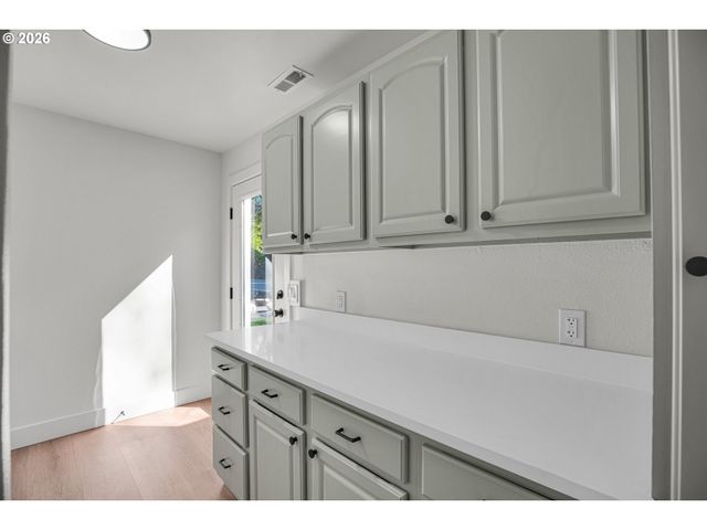 19510 Se KAY St, Milwaukie, OR 97267