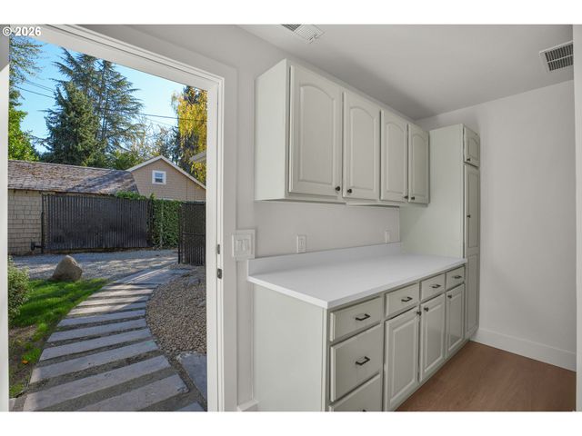 19510 Se KAY St, Milwaukie, OR 97267