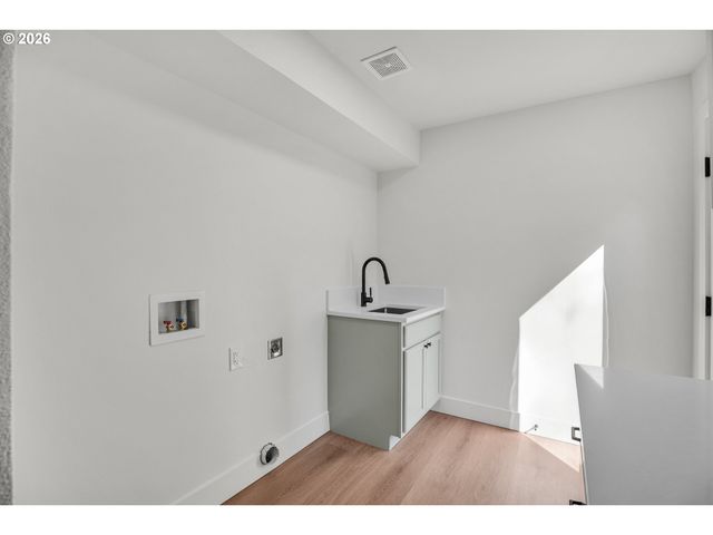 19510 Se KAY St, Milwaukie, OR 97267