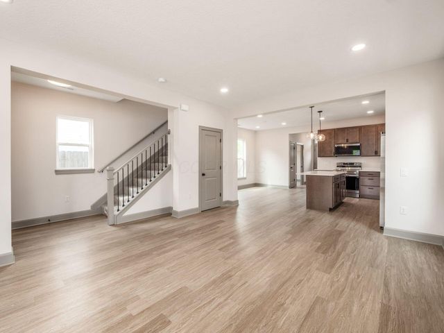 145 Hayden Avenue, Columbus, OH 43222