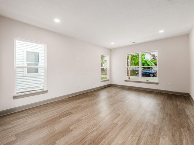 145 Hayden Avenue, Columbus, OH 43222