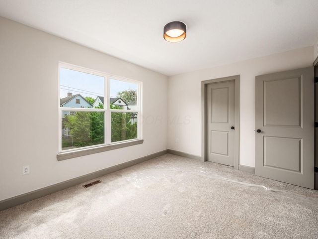 145 Hayden Avenue, Columbus, OH 43222