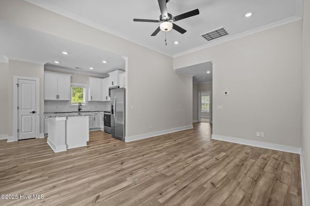 103 Umbrella Palm Drive, Hampstead, NC 28443