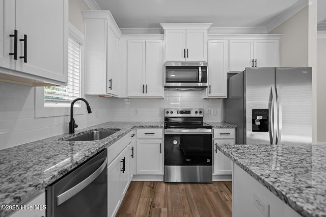 103 Umbrella Palm Drive, Hampstead, NC 28443