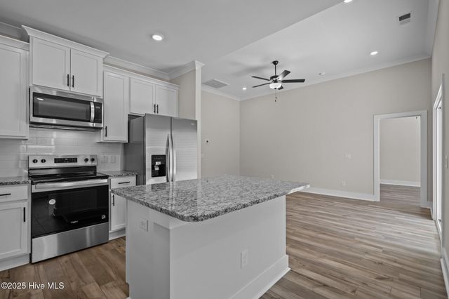 103 Umbrella Palm Drive, Hampstead, NC 28443