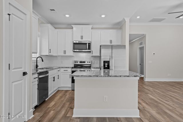 103 Umbrella Palm Drive, Hampstead, NC 28443