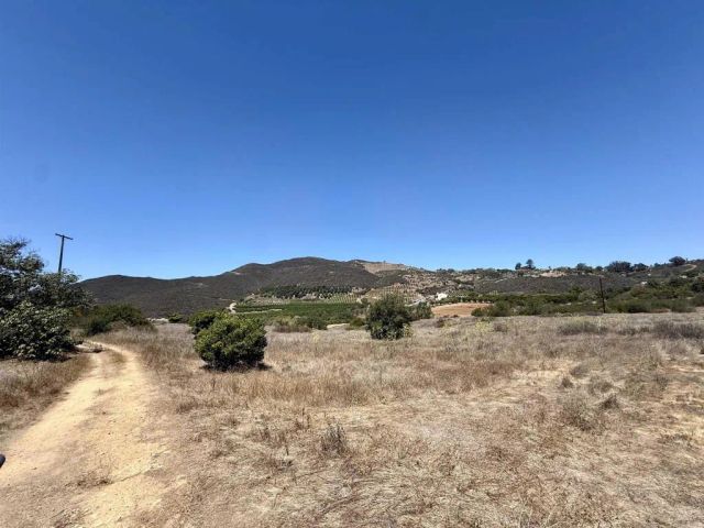 9927 Modrigan, Fallbrook, CA 92028