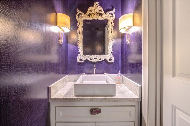 6324 Briar Rose Drive 198, Houston, TX 77057