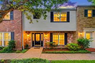 6324 Briar Rose Drive 198, Houston, TX 77057