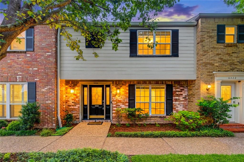 6324 Briar Rose Drive 198, Houston, TX 77057