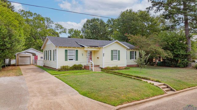 1306 Mobile St, Marshall, TX 75670