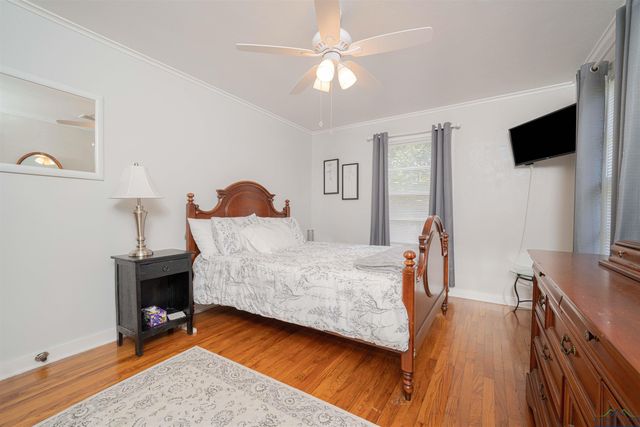 1306 Mobile St, Marshall, TX 75670