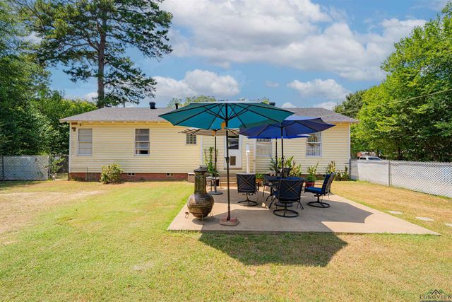 1306 Mobile St, Marshall, TX 75670