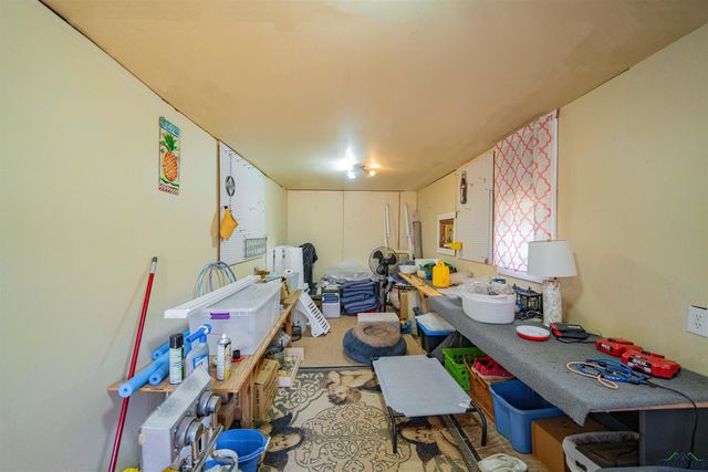 1306 Mobile St, Marshall, TX 75670