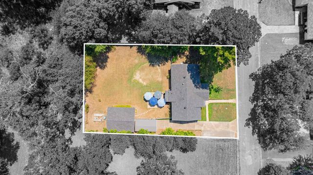 1306 Mobile St, Marshall, TX 75670