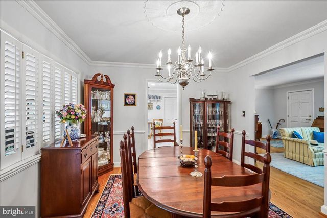 5515 BRADLEY BLVD, Alexandria, VA 22311