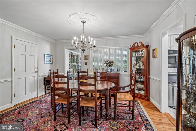 5515 BRADLEY BLVD, Alexandria, VA 22311