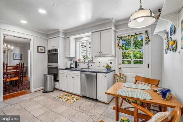 5515 BRADLEY BLVD, Alexandria, VA 22311