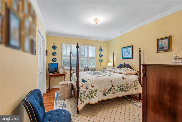 5515 BRADLEY BLVD, Alexandria, VA 22311