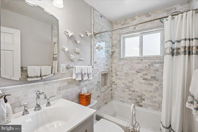 5515 BRADLEY BLVD, Alexandria, VA 22311